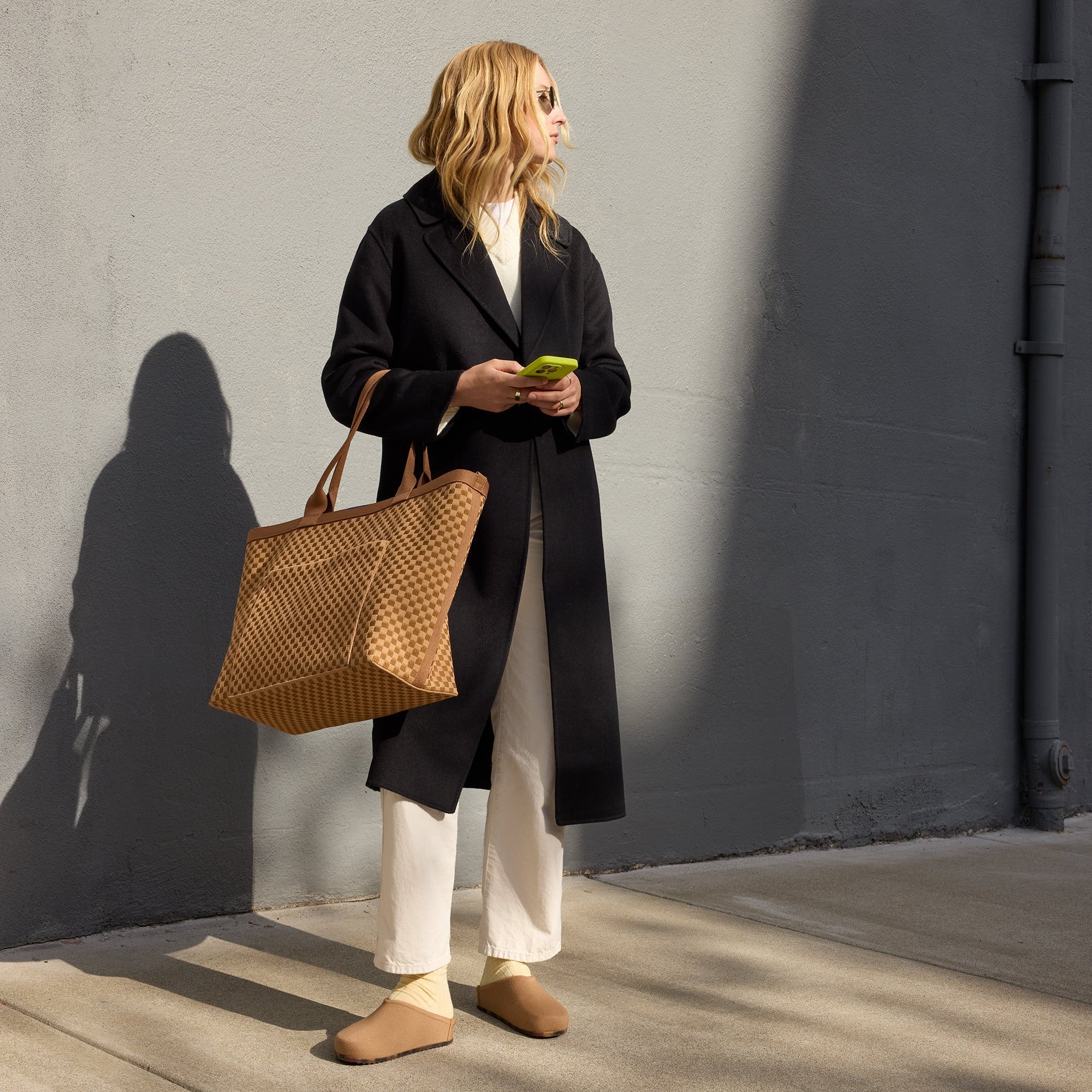 The Zip Travel Tote - Hazelnut