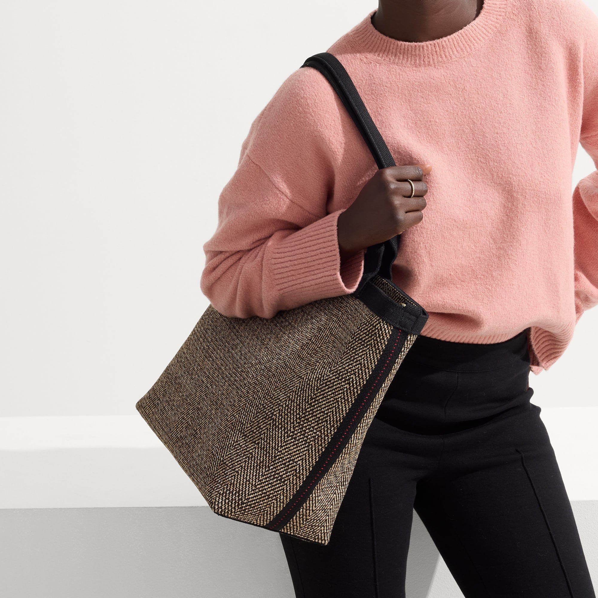 The Lightweight Zip Tote - Cacao Herringbone