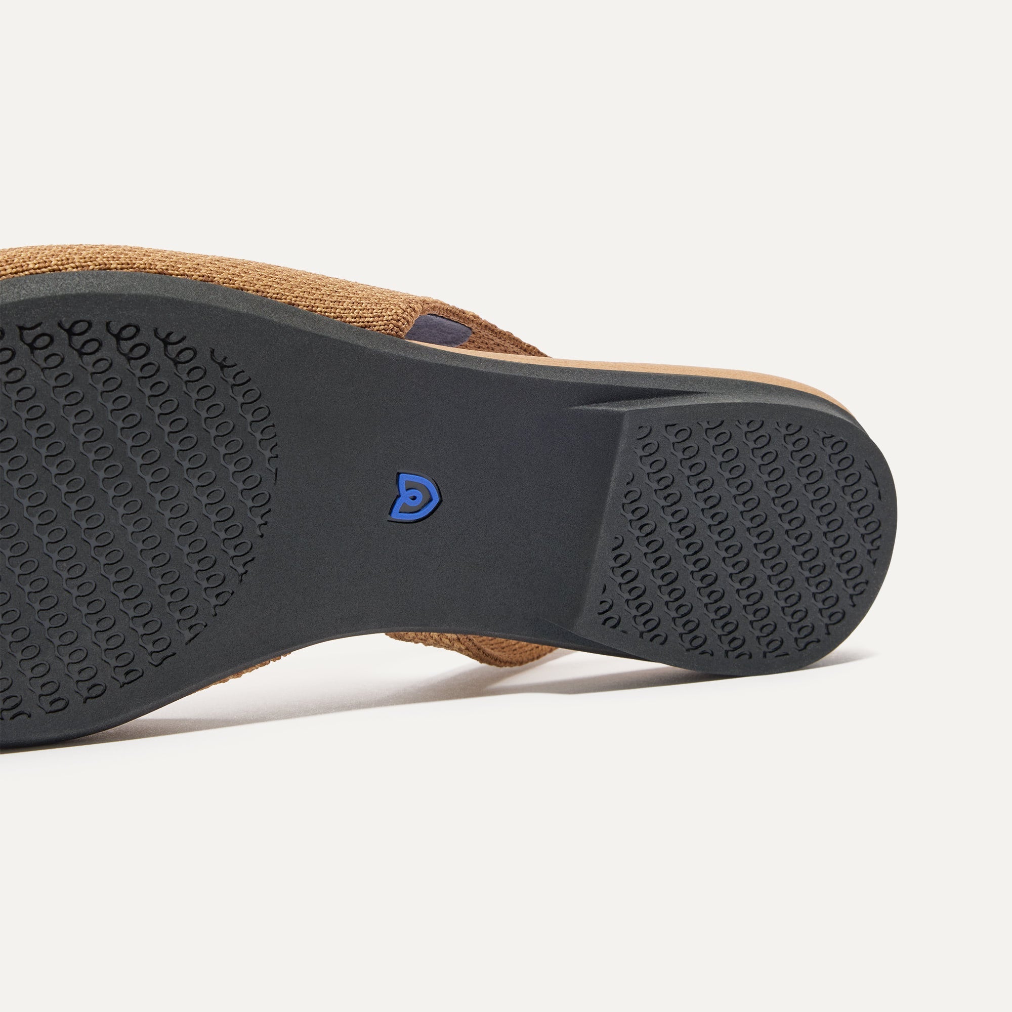 The Almond Slingback - Tawny Captoe