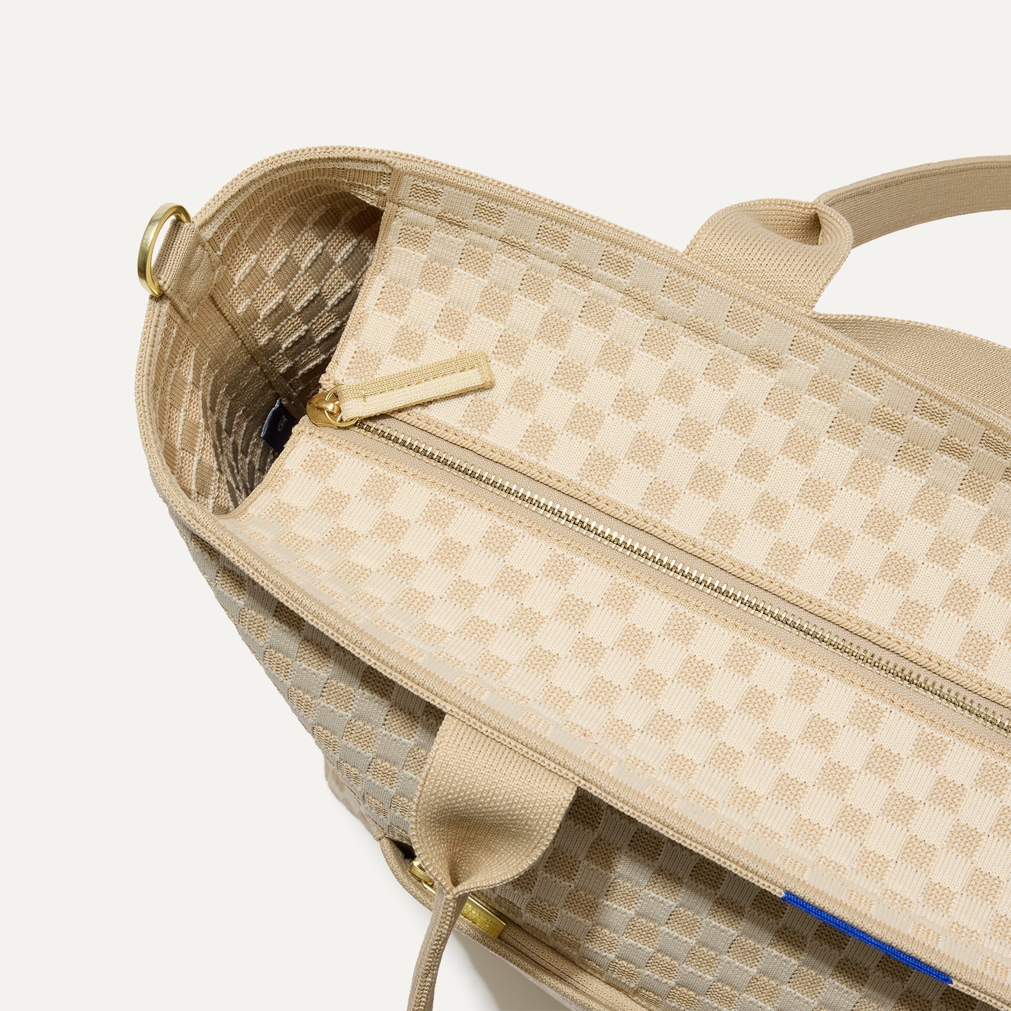 The Zip Travel Tote - Parchment Basketweave