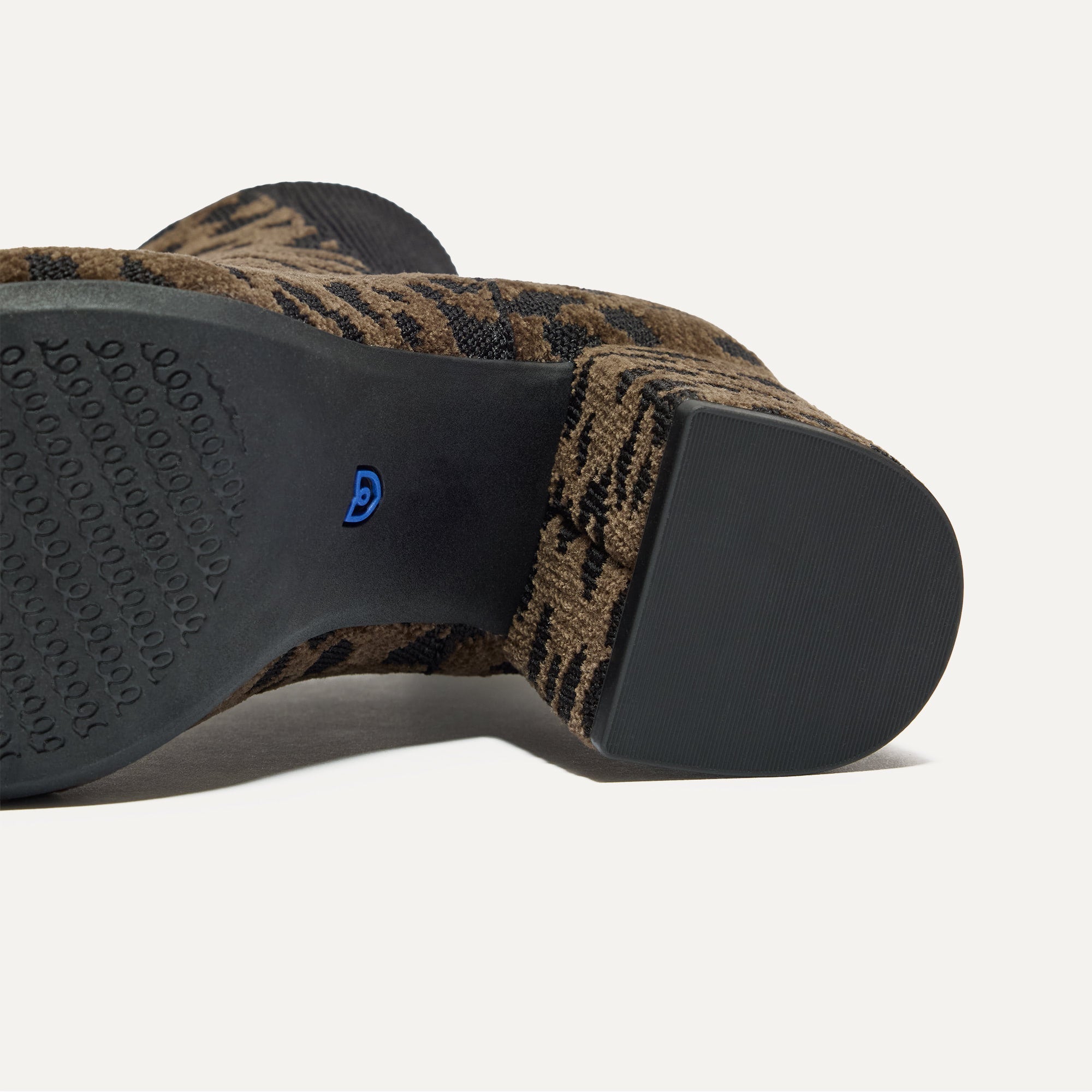 The ReVelvet™ High Classic Boot - ReVelvet™ Cheetah